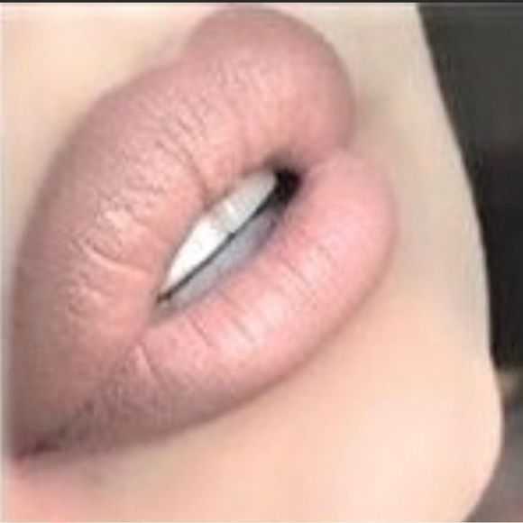 M•A•C “ MYTH”  Satin Lipstick - Picture 6 of 8